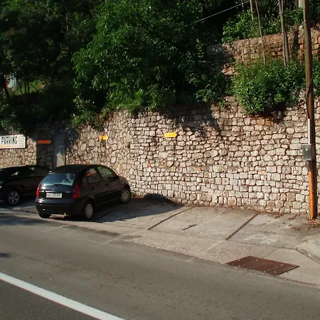 Apartment And Deskovic Moscenicka Draga