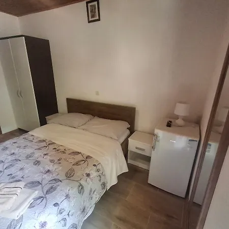 And Deskovic Apartment *